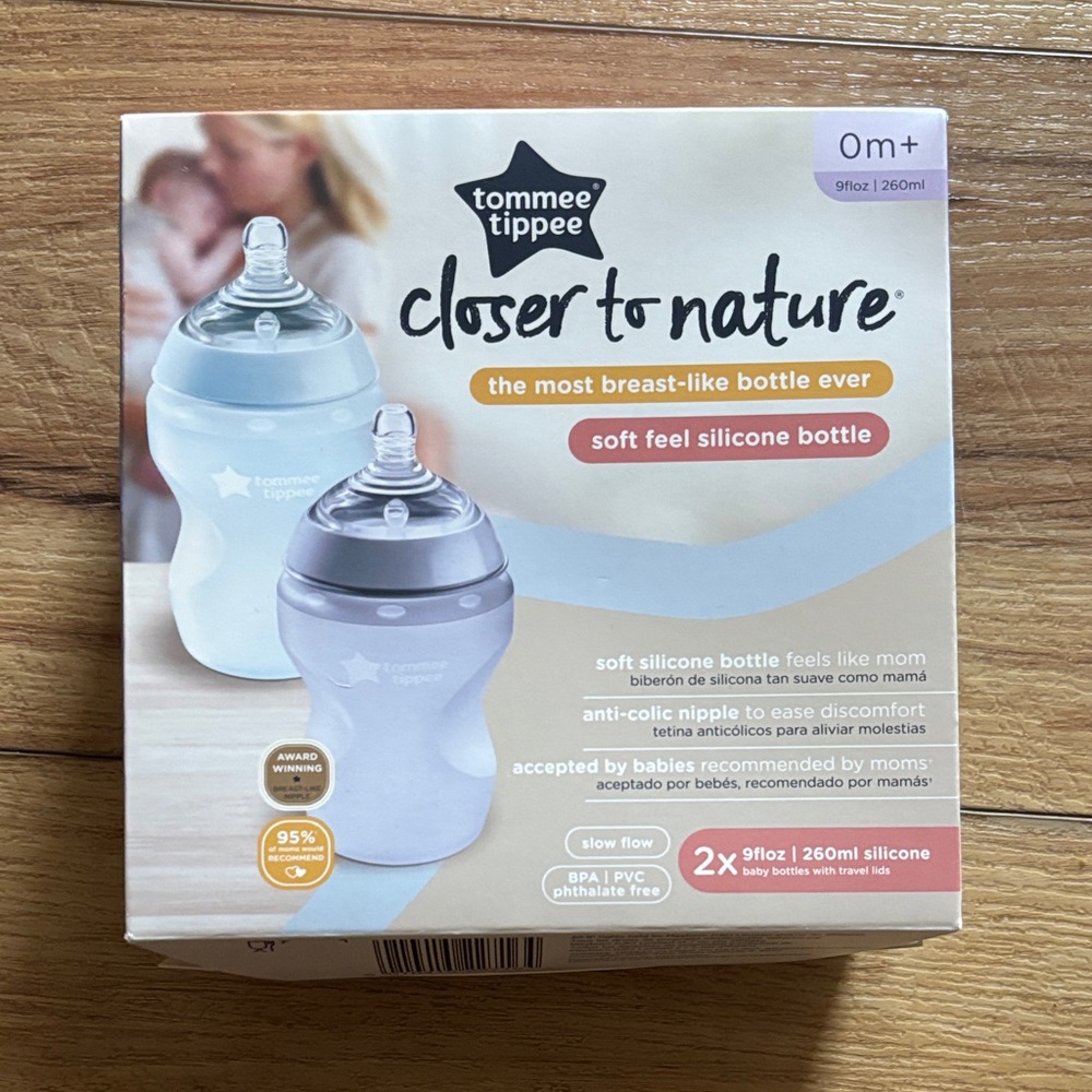 Tommee Tippee Closer to Nature Soft Silicone Baby Bottles - 9fl oz (2 Pack)
